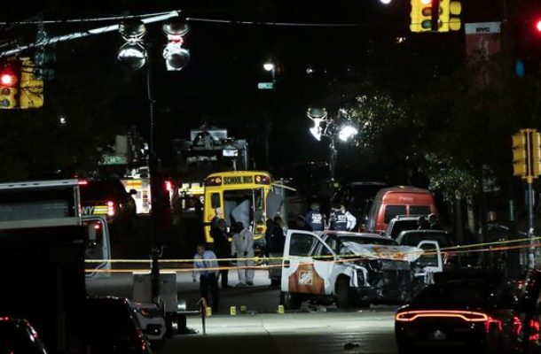 Koszmarny Halloween w Nowym Jorku – atak na Manhattanie, nie żyje 8 osób ZDJĘCIA