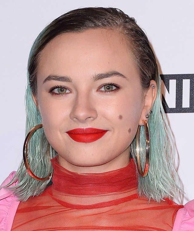 Wyżej jest jeszcze GORZEJ. Zobaczcie jej WŁOSY (ZDJĘCIA)