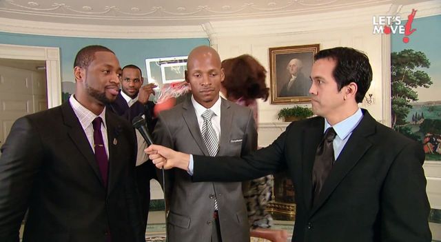 Dziwaczne zachowanie Michelle Obamy [VIDEO]