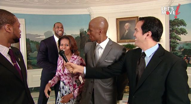 Dziwaczne zachowanie Michelle Obamy [VIDEO]