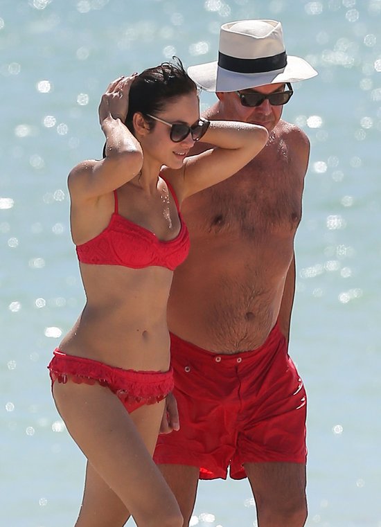 Czyje to seksowne kształty? (FOTO) Czyje to seksowne kształty? (FOTO)