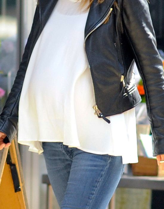 Poród zbliża się wielkimi krokami, a ona... (FOTO)