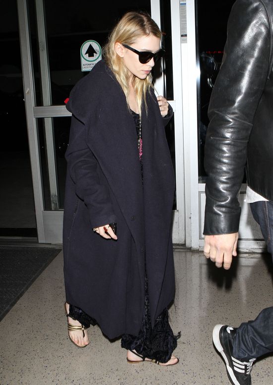 Ashley Olsen w za dużym płaszczu Ashley Olsen w za dużym płaszczu