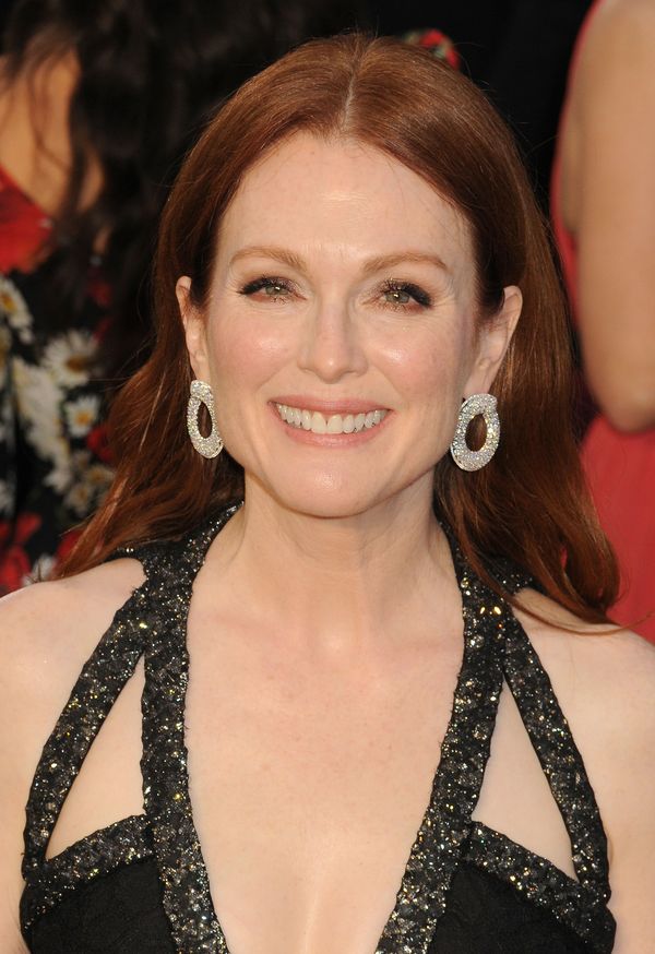 Mówi, że tylko raz zrobiła botoks, a jej twarz PĘKA od wypełniaczy