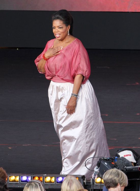 Oprah Winfrey schudła 20 kg popijając wino. JAK?