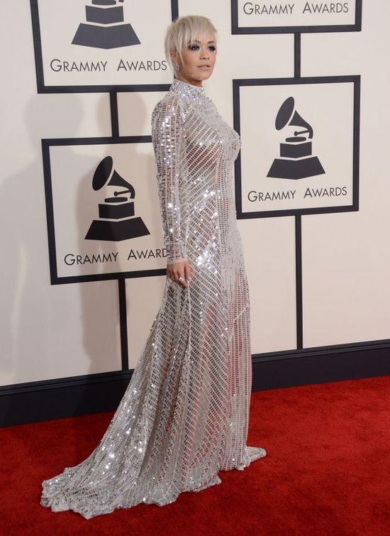 Tak krótkich włosów Rita Ora dawno nie miała (FOTO) Tak krótkich włosów Rita Ora dawno nie miała (FOTO)