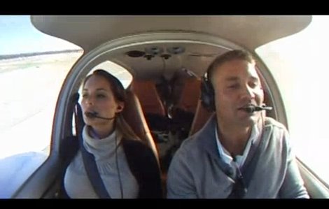 Romantyczne oświadczyny w przestworzach (VIDEO)