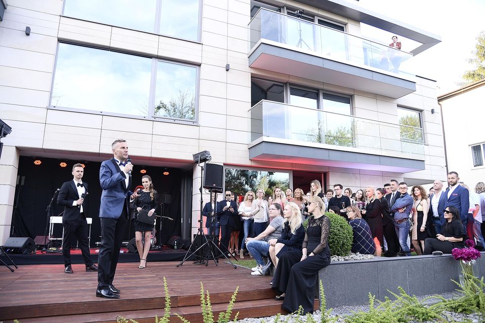 Kto pojawił się na otwarciu nowej kliniki Krzysztofa Gojdzia? (ZDJĘCIA)