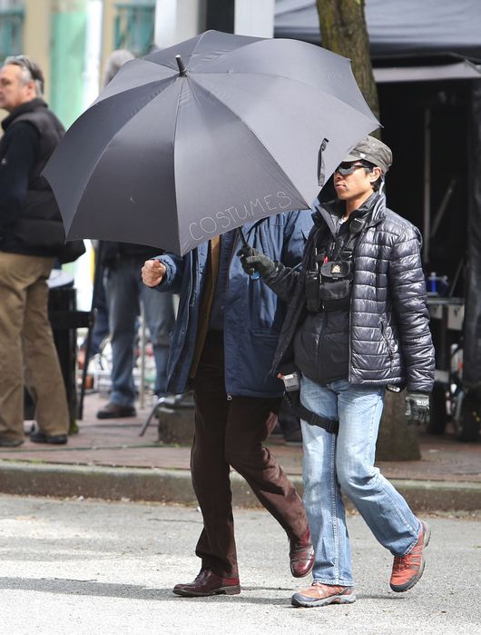 Clive Owen ukrywa łzy (FOTO)