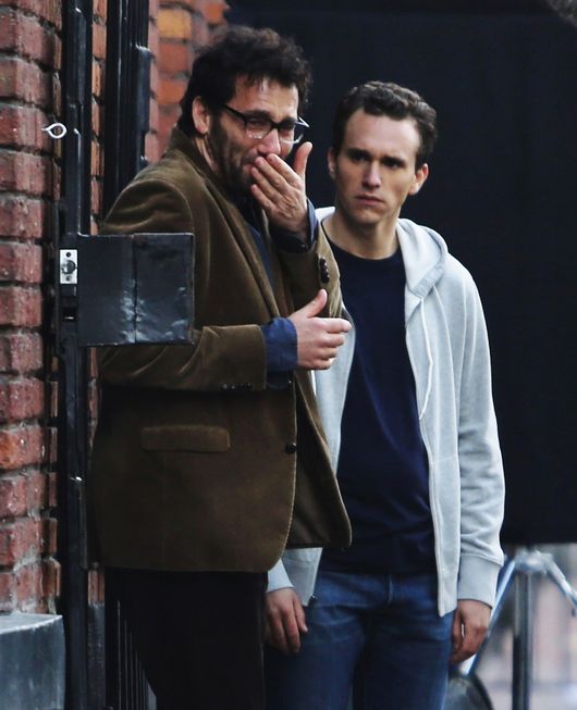 Clive Owen ukrywa łzy (FOTO)