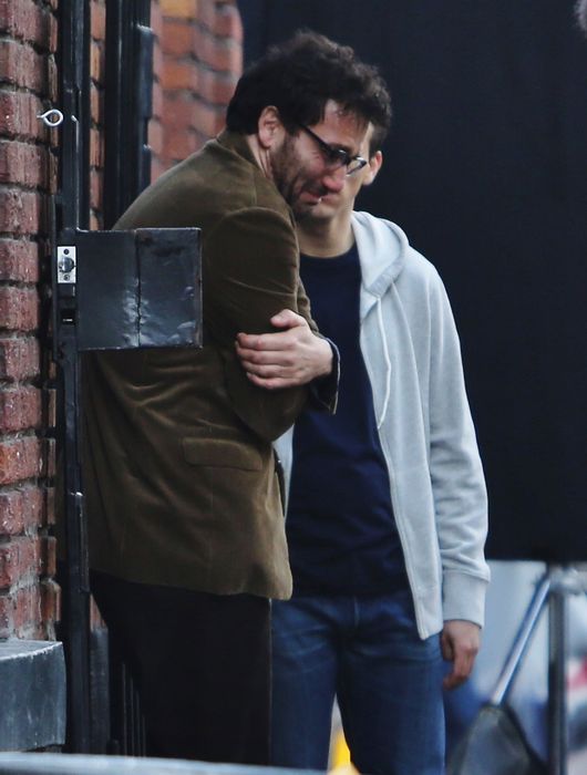 Clive Owen ukrywa łzy (FOTO)