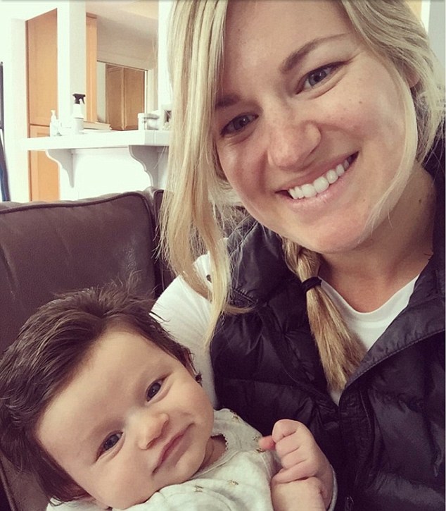 Dziecko z dużą ilością włosów stało się bohaterem memów [IMGUR]