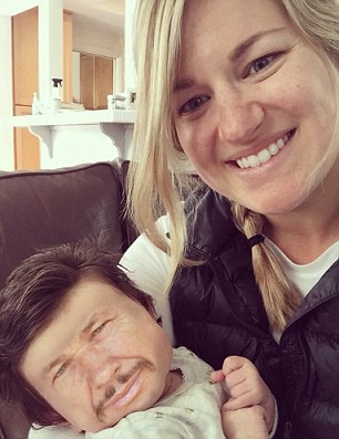 Dziecko z dużą ilością włosów stało się bohaterem memów [IMGUR]