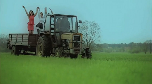 Patrycja Pająk objada się kiszoną kapustą (VIDEO)