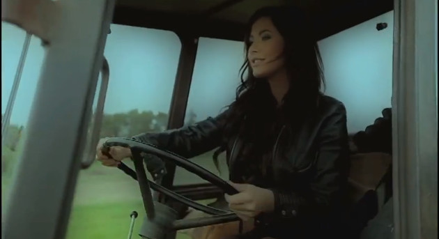 Patrycja Pająk objada się kiszoną kapustą (VIDEO)