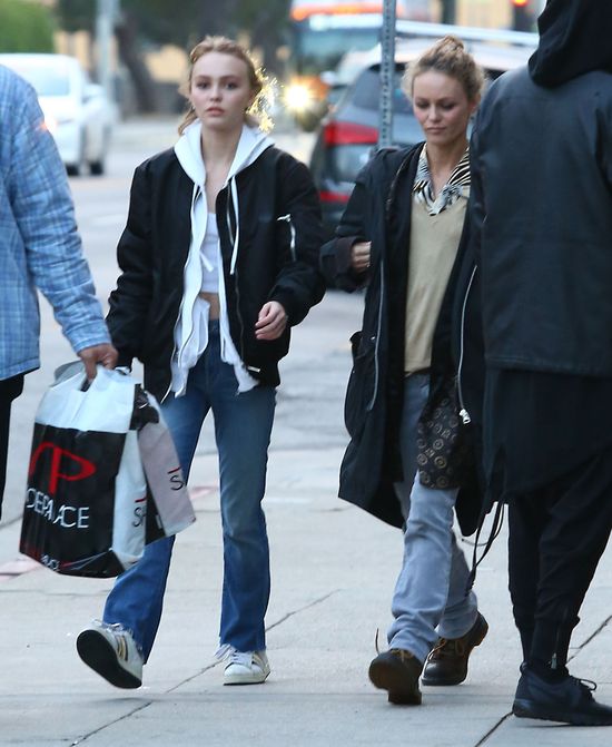Vanessa Paradis i Lily Rose jak dwie krople wody? (FOTO) Vanessa Paradis i Lily Rose jak dwie krople wody? (FOTO)
