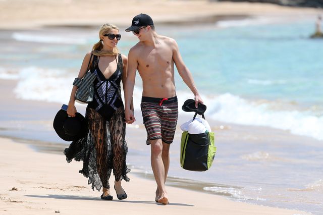 Paris Hilton i River Viiperi - miłość kwitnie (FOTO)