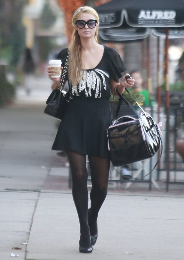 Paris Hilton powiększyła piersi? (FOTO)