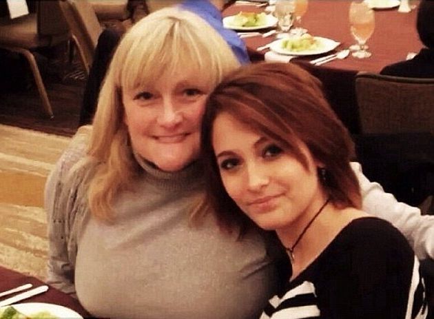 Chciała się zabić, teraz chwali się ciałem (FOTO)