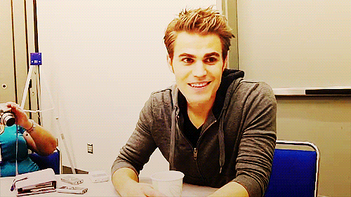 Paul Wesley z Pamiętników Wampirów mówi po polsku (VIDEO)