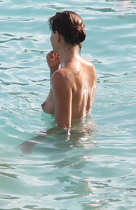 Kto lubi pływać nago? (FOTO)