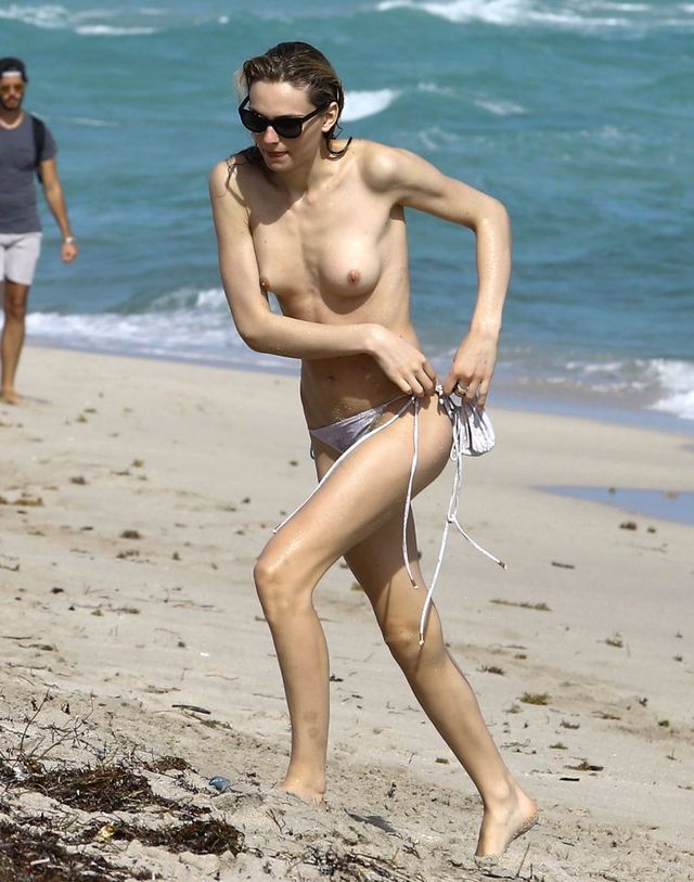 Andreja Pejic (kiedyś Andriej) zafundowała sobie DUŻY BIUST (FOTO) Andreja Pejic (kiedyś Andriej) zafundowała sobie DUŻY BIUST (FOTO)