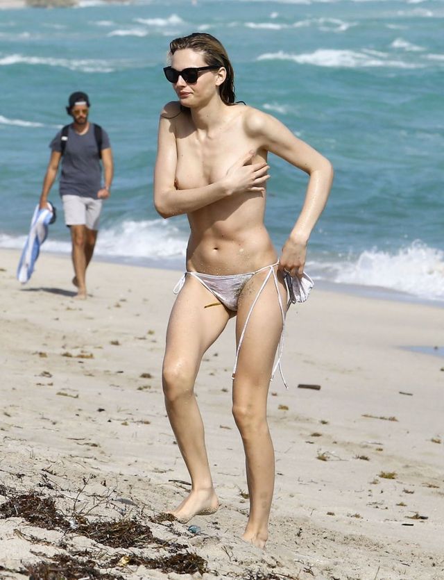 Andreja Pejic (kiedyś Andriej) zafundowała sobie DUŻY BIUST (FOTO) Andreja Pejic (kiedyś Andriej) zafundowała sobie DUŻY BIUST (FOTO)