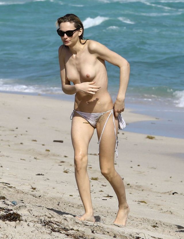 Andreja Pejic (kiedyś Andriej) zafundowała sobie DUŻY BIUST (FOTO) Andreja Pejic (kiedyś Andriej) zafundowała sobie DUŻY BIUST (FOTO)