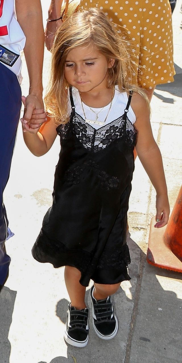 Nie tylko Nori West nosi kontrowersyjne sukienki (ZDJĘCIA)