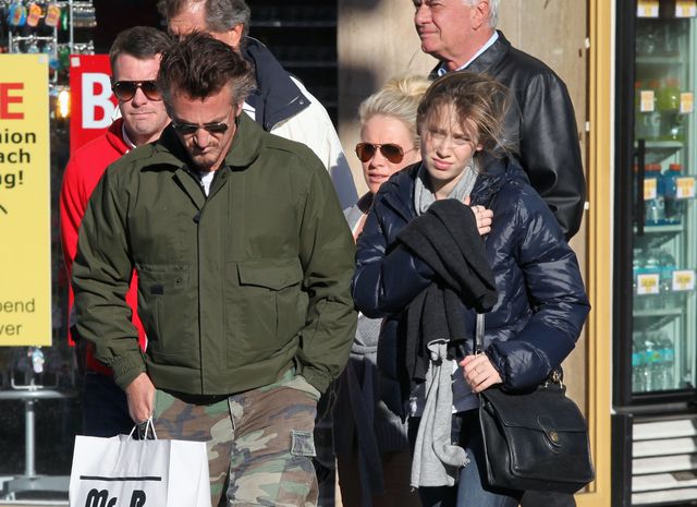 Córka Seana Penna mówi, co jest cudownego w dziewczynie ojca