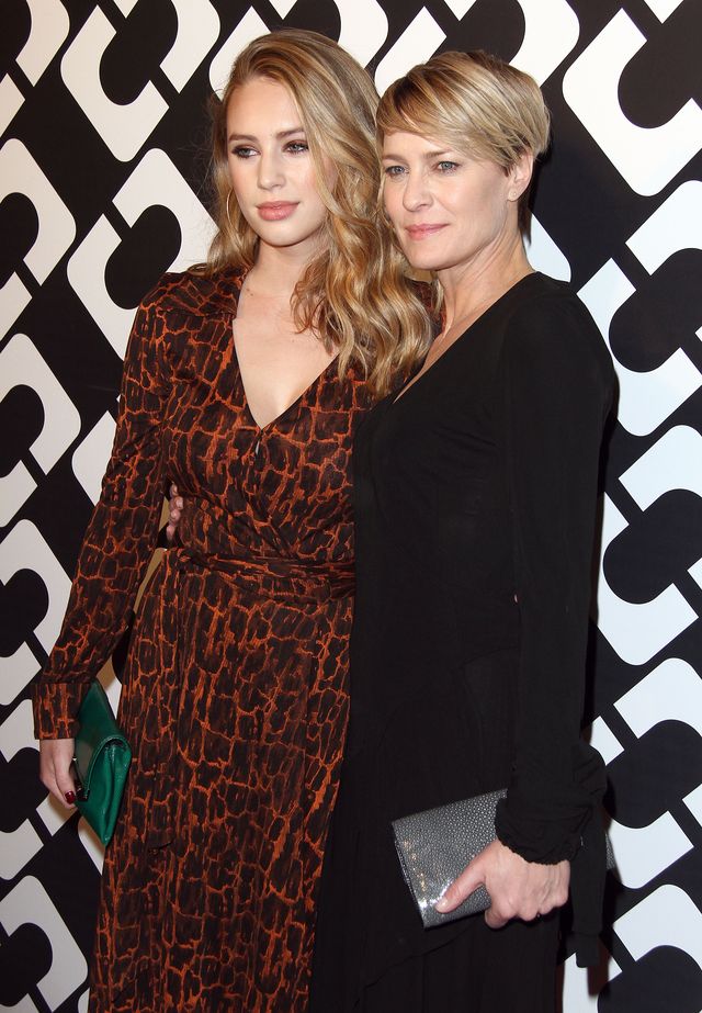 Córka Seana Penna mówi, co jest cudownego w dziewczynie ojca