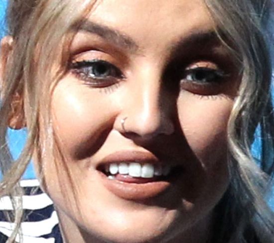 Nie widzieliśmy jej z aparatem, a nagle jej zęby wyprostowały się 