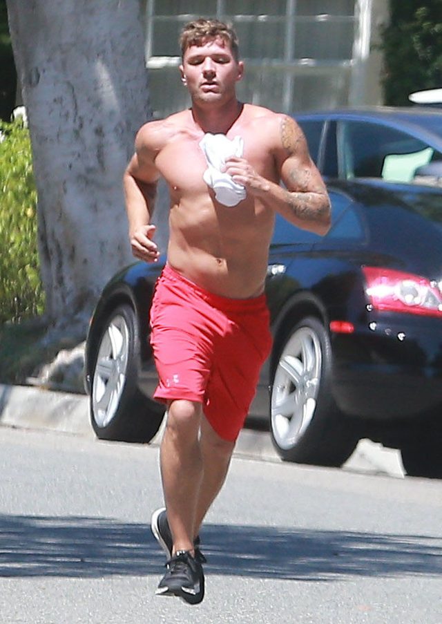 41-letni Ryan Philippe zaręczył się z 24-letnią studentką