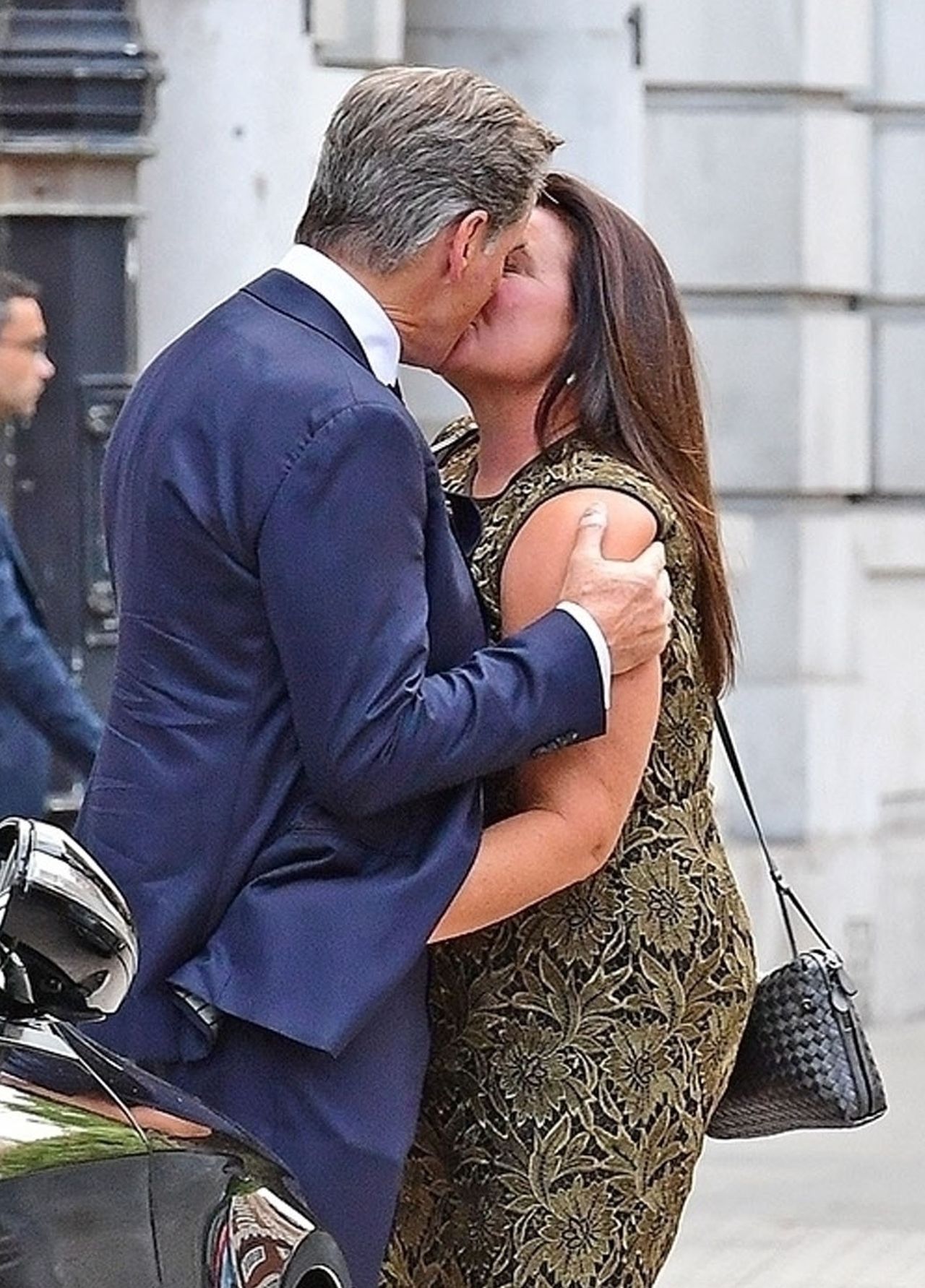 Pierce Brosnan w romantycznym wpisie dziękuje żonie za 25 lat miłości