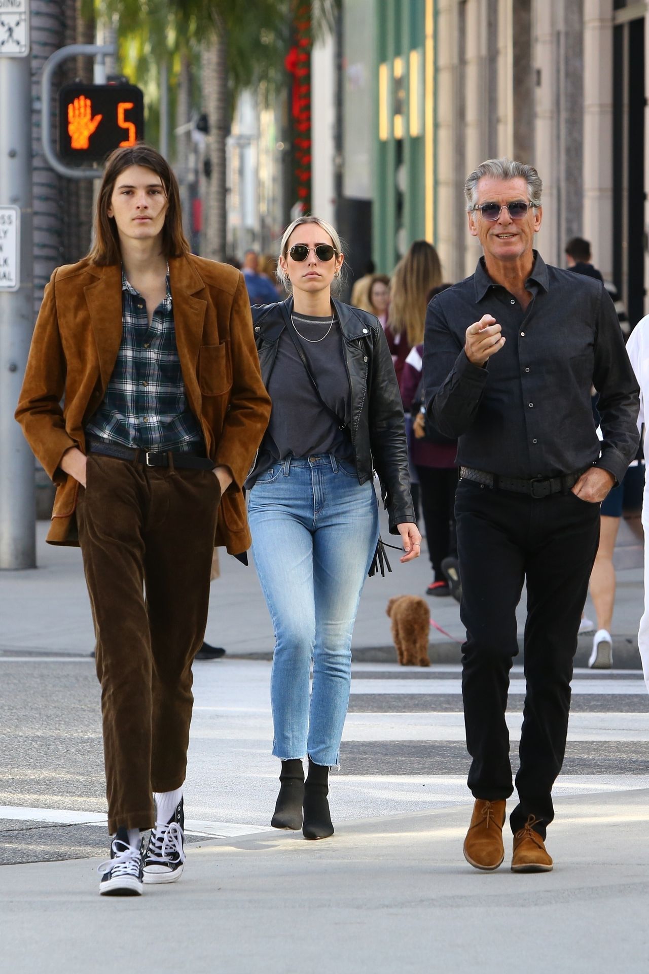 WOW! 21-letni syna Pierce'a Brosnana, Dylan, wyrósł na przystojniaka (ZDJĘCIA)