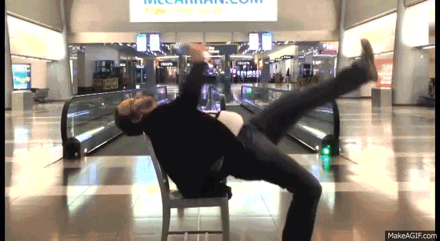 Pamiętacie mężczyznę, który nakręcił wideo utknąwszy na lotn