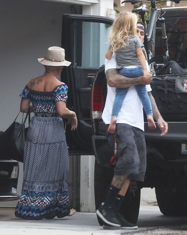 Pink z rodziną jadą na wakacje (FOTO)