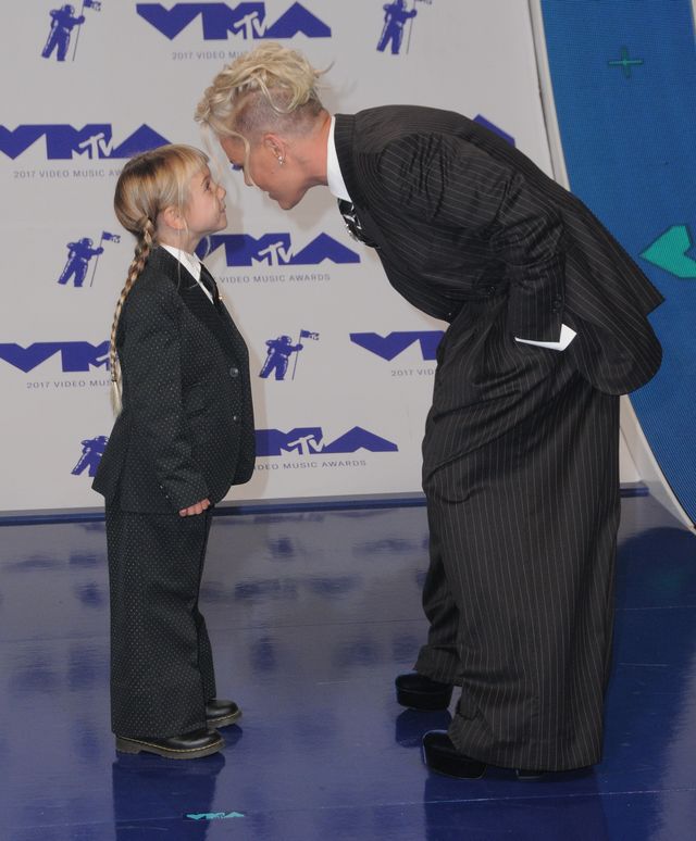 6-letnia córka Pink z rodzicami na gali MTV VMA (ZDJĘCIA)