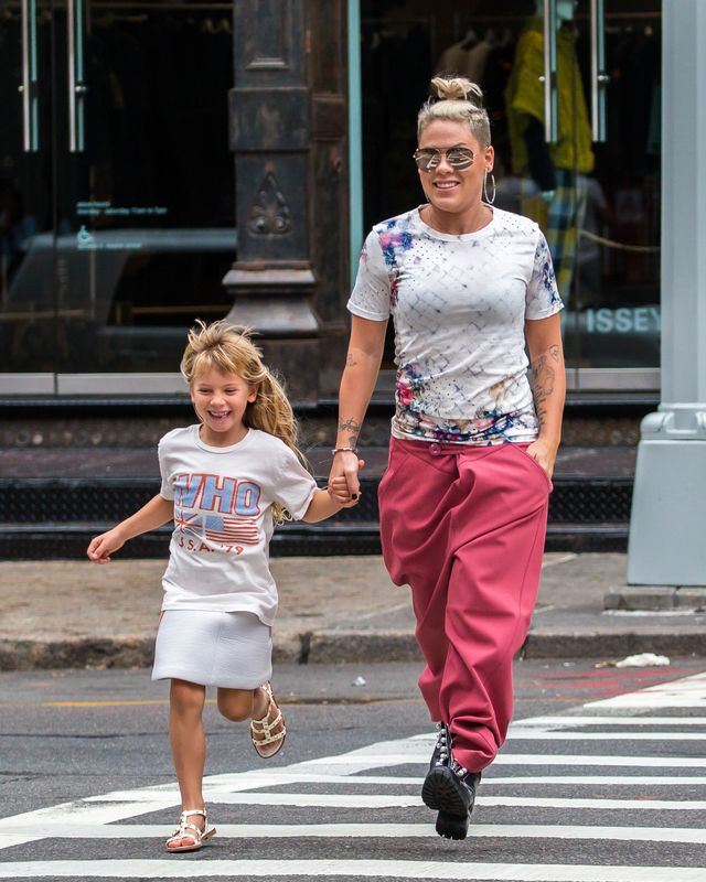 Pink z córką Willow i mężem w doskonałych humorach (ZDJĘCIA)