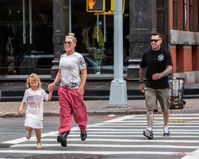 Pink z córką Willow i mężem w doskonałych humorach (ZDJĘCIA)