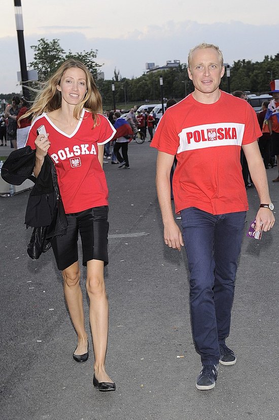 Nie tylko Michał Żebrowski ma bardzo szczupłą żonę (FOTO)