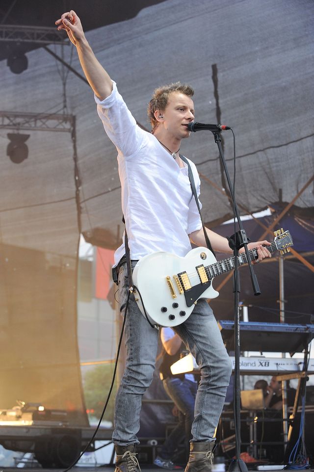 Tak wyglądał na swojej studniówce, dziś ten gwiazdor kończy 38 lat (ZDJĘCIA) Tak wyglądał na swojej studniówce, dziś ten gwiazdor kończy 38 lat (ZDJĘCIA)