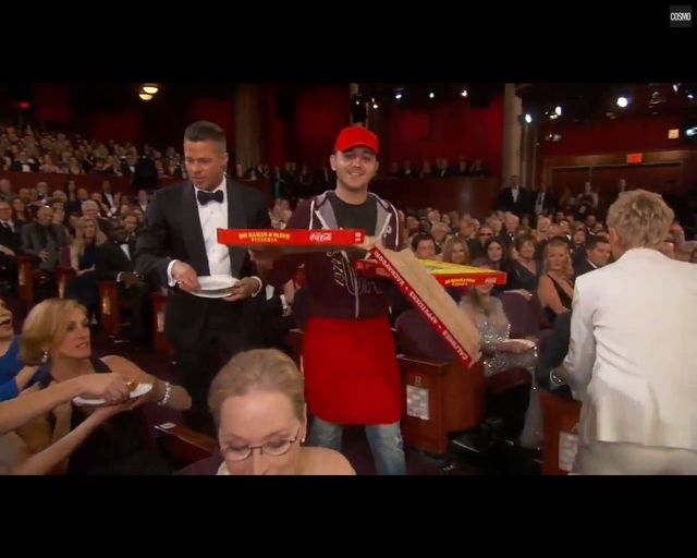  Ellen DeGeneres karmi gwiazdy pizzą na oscarowej gali VIDEO