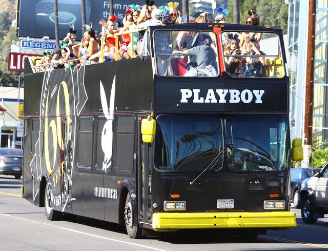 Autobus pełen króliczków Playboya (FOTO)