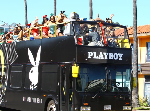 Autobus pełen króliczków Playboya (FOTO)