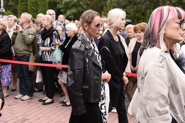 Pogrzeb Grzegorza Miecugowa. Żegnają go m.in. Rusin, Lis, Durczok (ZDJĘCIA)