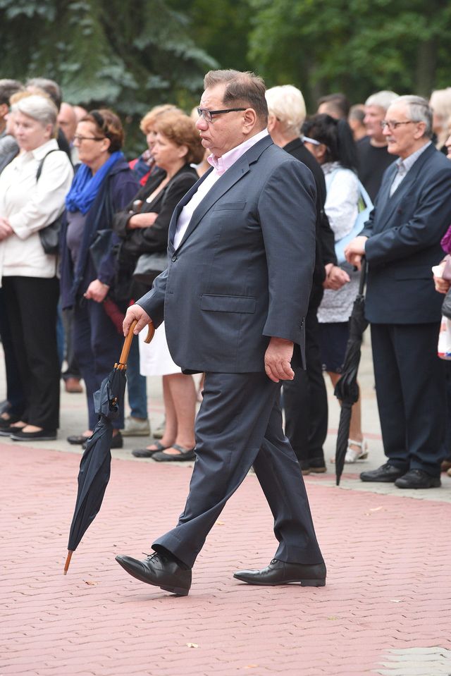 Pogrzeb Grzegorza Miecugowa. Żegnają go m.in. Rusin, Lis, Durczok (ZDJĘCIA)