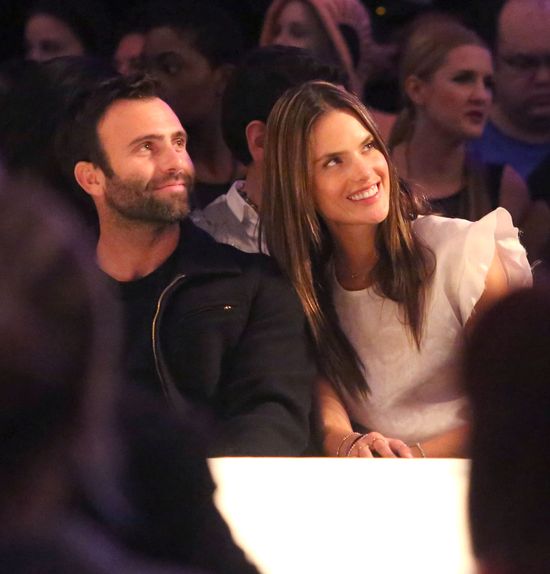 Modelka pokazała Kylie Jenner środkowy palec (FOTO)