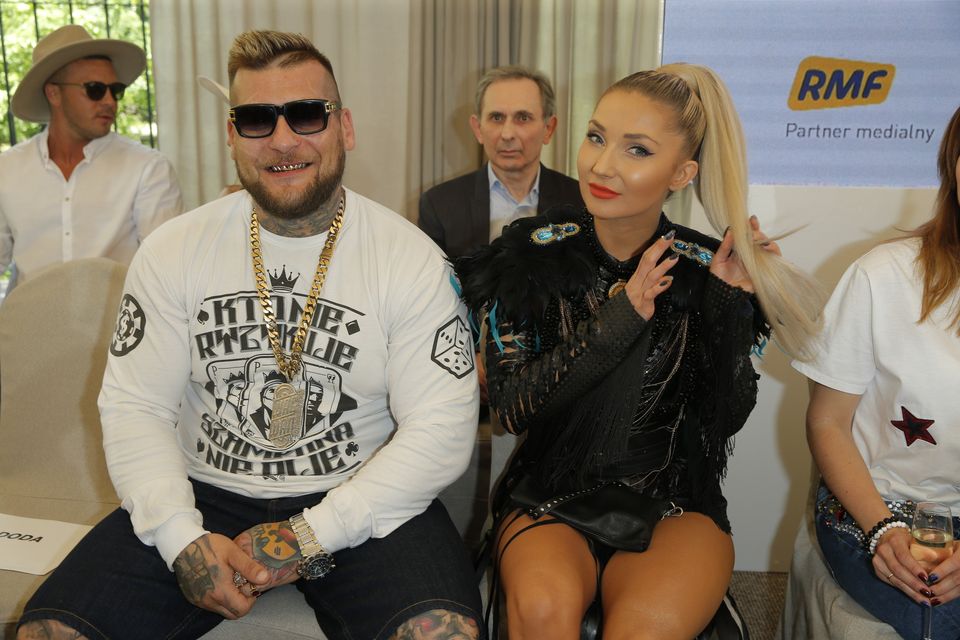 Czerwone oczy Margaret i MEGA kobieca sukienka Agnieszki Hyży (ZDJĘCIA)