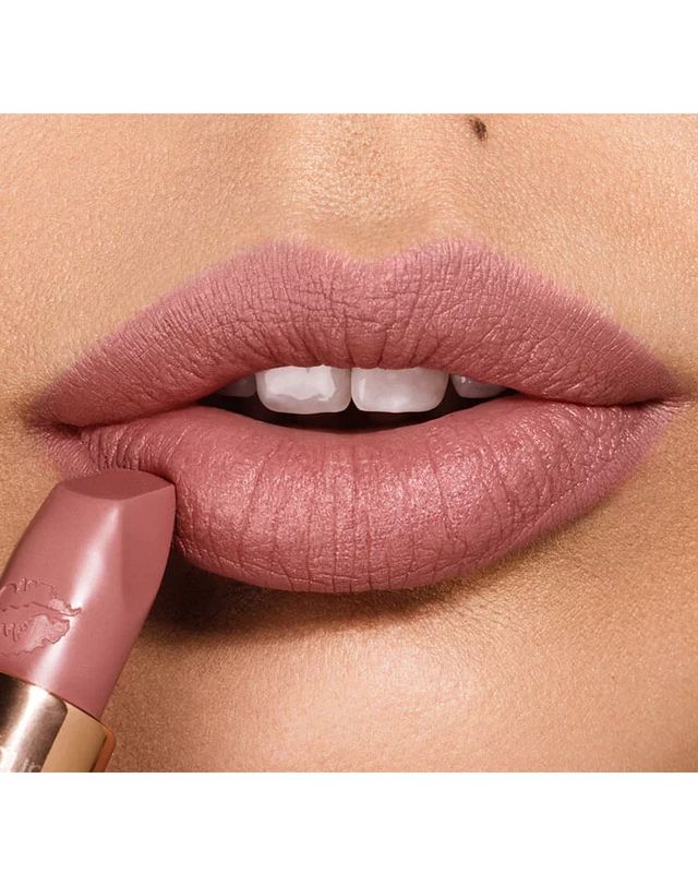 Oto ULUBIONA pomadka Meghan Markle (ZDJĘCIA)